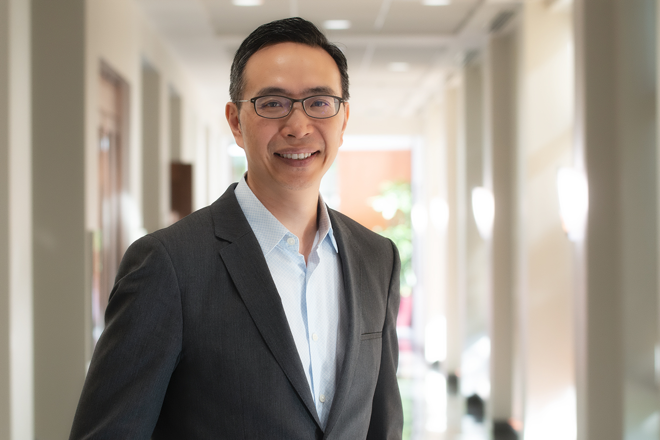 Dr. Lawrence Yang