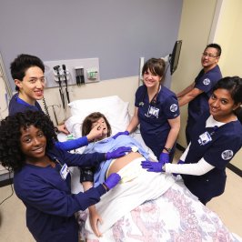ABSN Nursing Students in Simulation