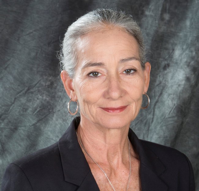 julee waldrop headshot